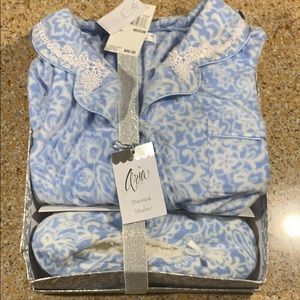 Aria Pajama set with slippers blue/white Medium